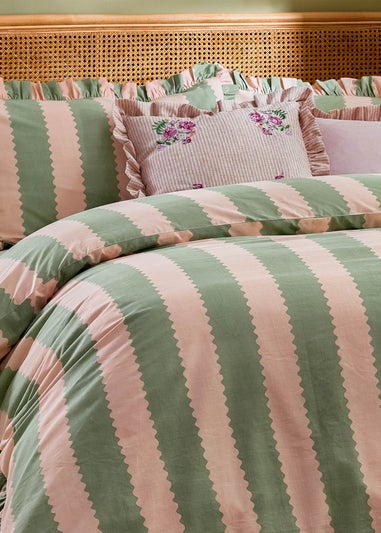 Wylder Martha Ruffle Embroidered Ruffle Pink Cushion (50 x 50 x 8 cm)