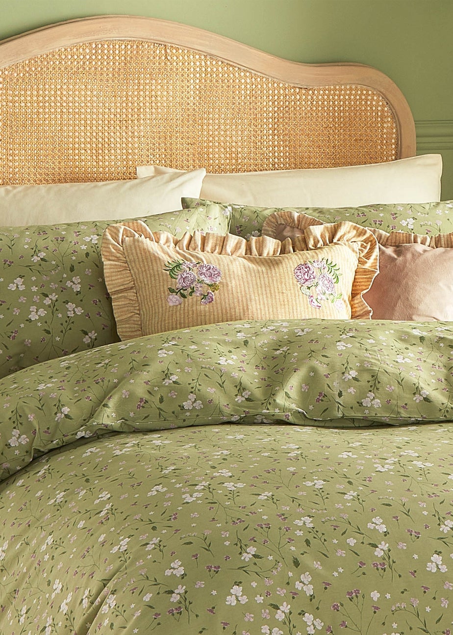 Wylder Martha Ruffle Embroidered Ruffle Yellow Cushion (50 x 50 x 8 cm)