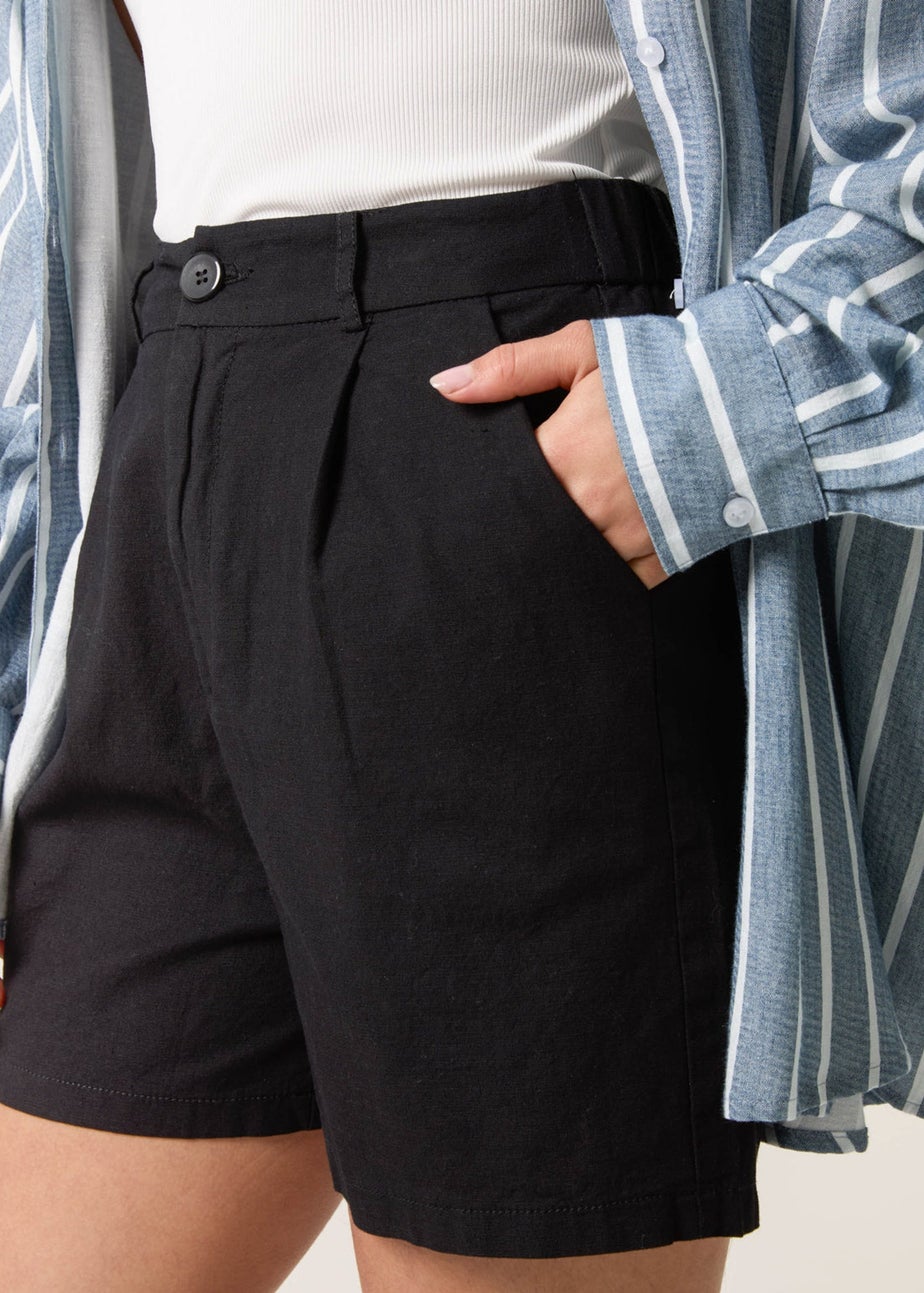 Blue Vanilla Black Shorts With Pleated Design