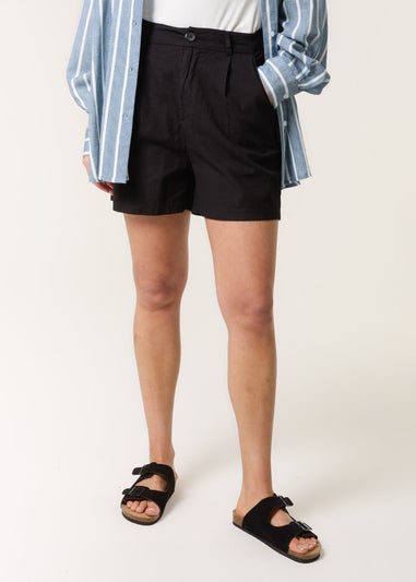 Blue Vanilla Black Shorts With Pleated Design