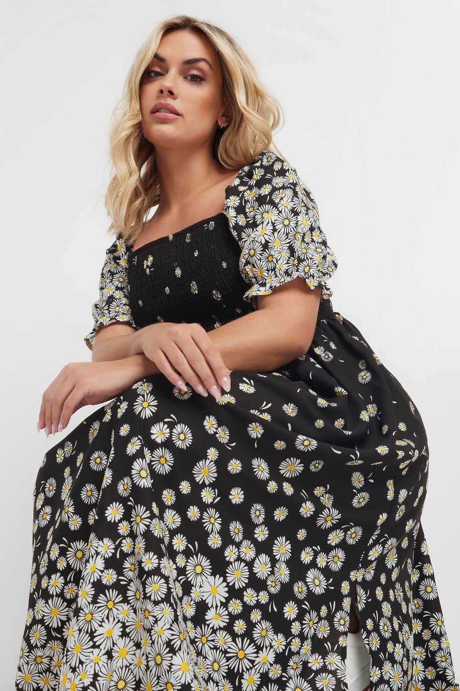 Yours Curve Black Daisy Print Shirred Midi Dress