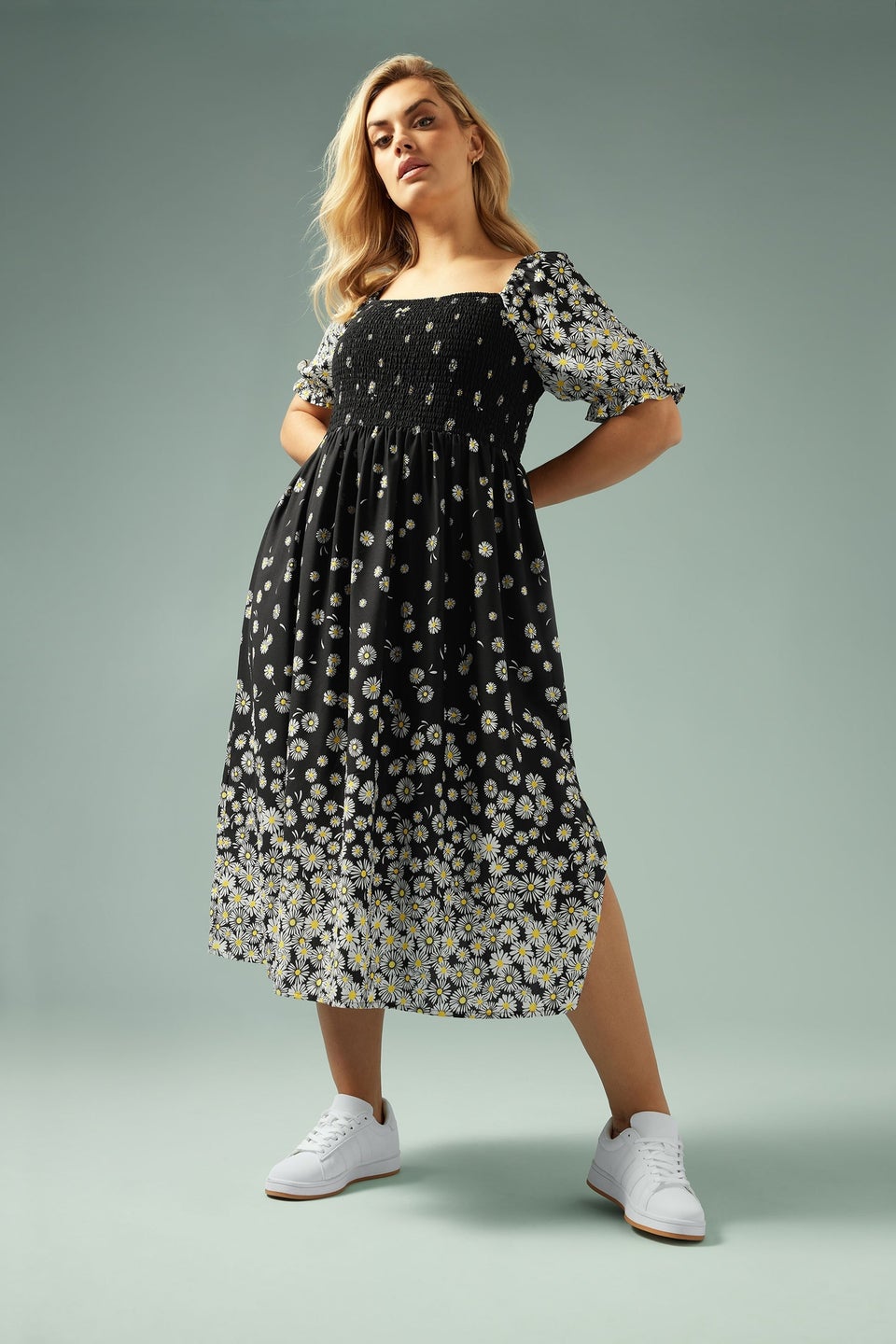 Yours Curve Black Daisy Print Shirred Midi Dress