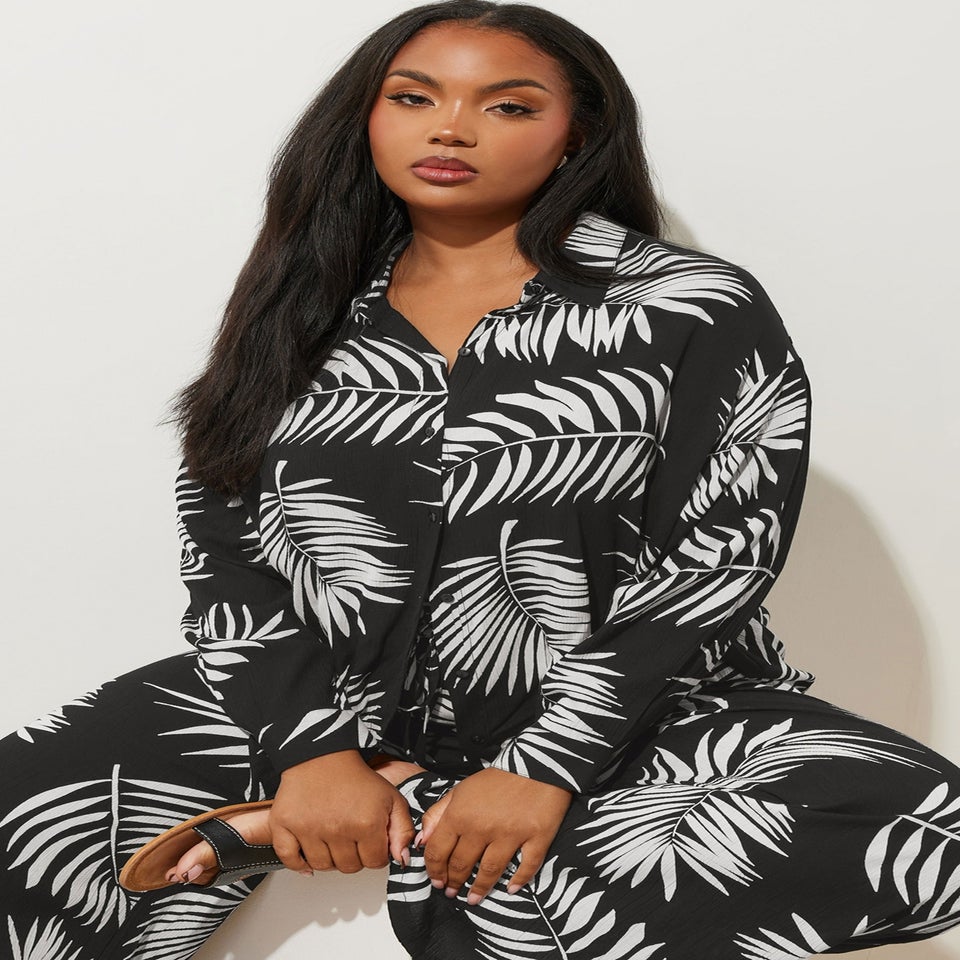 YOURS Curve Black & White Palm Print Crinkle Shirt