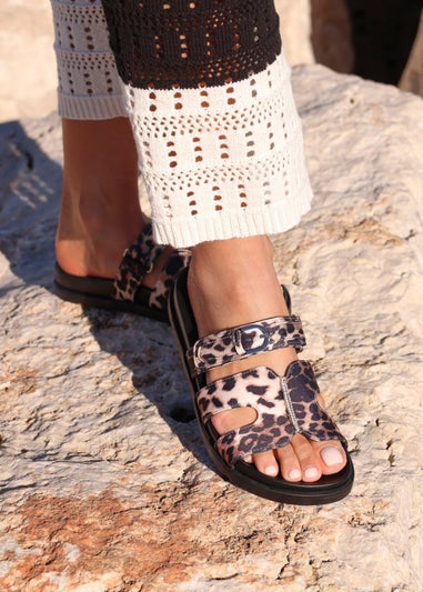 Linzi Rowan Leopard Print Footbed Linked Design Sandal