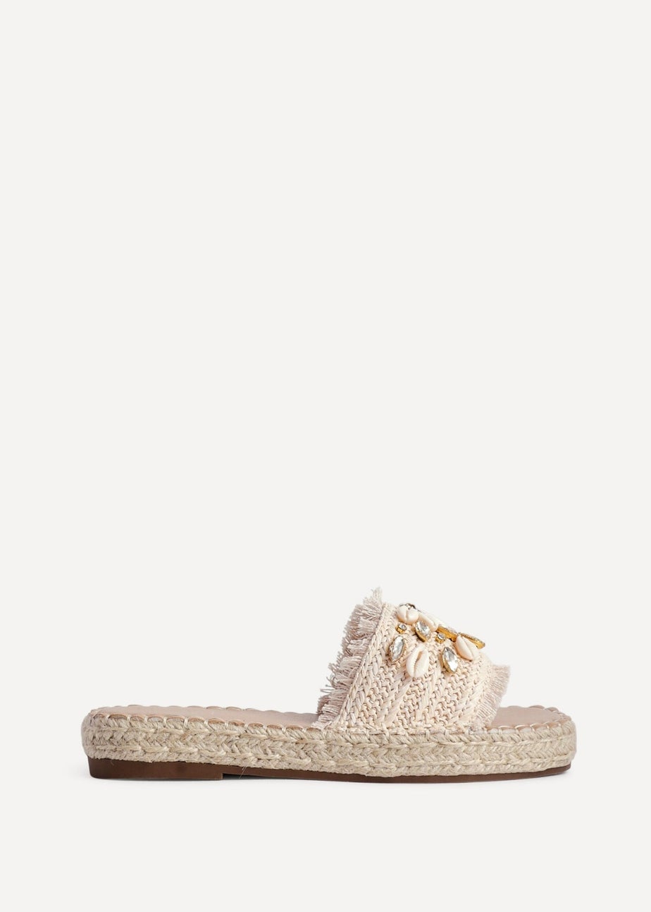 Linzi Seaside Beige Raffia Shell Embellished Flat Slider