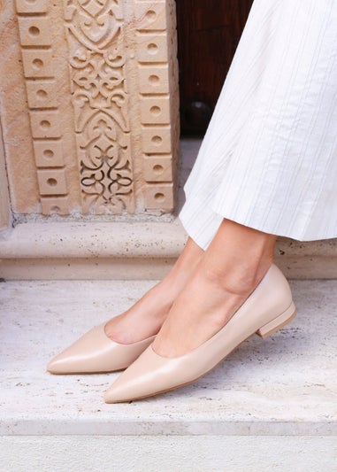Linzi Orian Sand Faux Leather Pointed Toe Ballet Flats