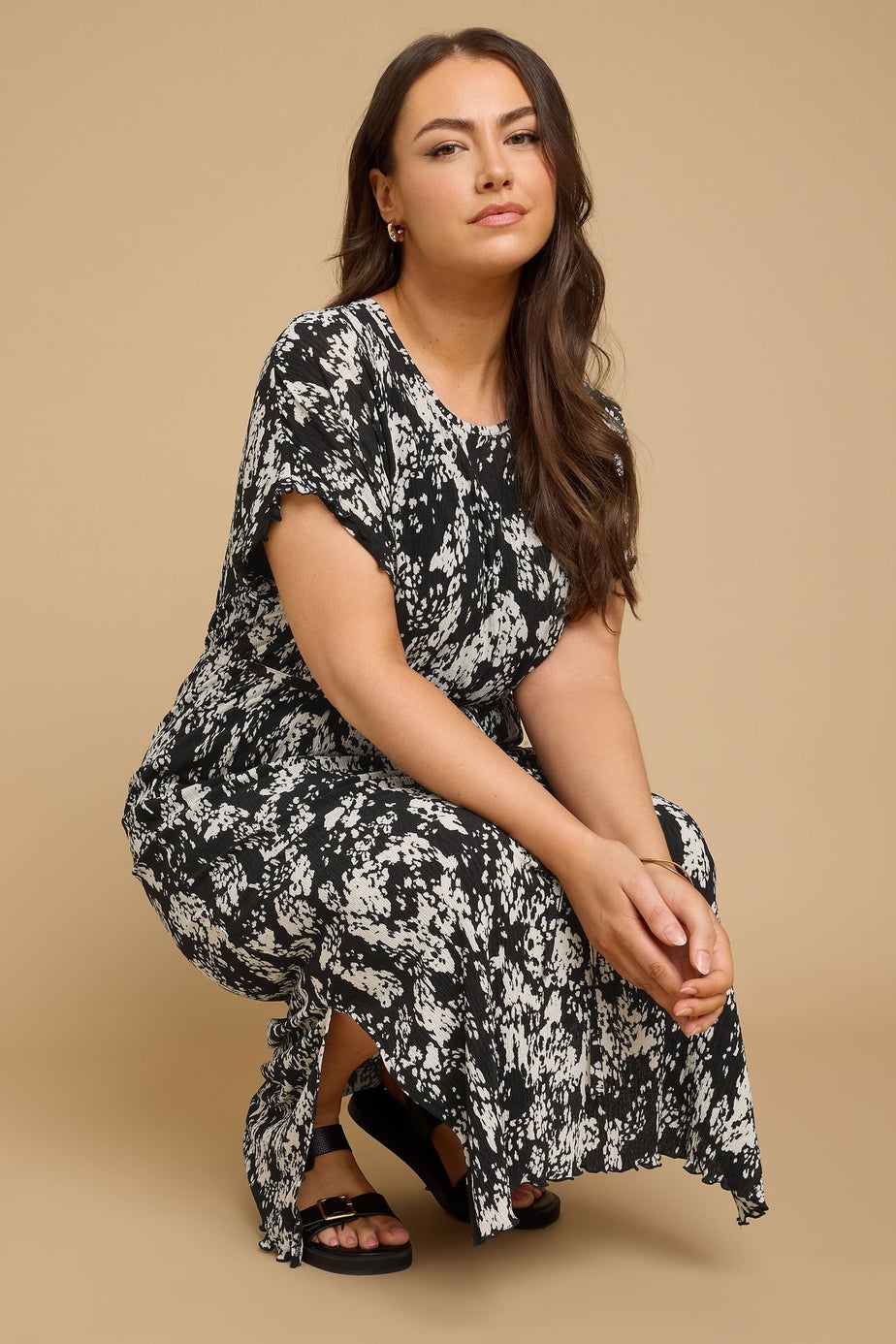 Yours Curve Black Abstract Print Plisse Maxi Dress