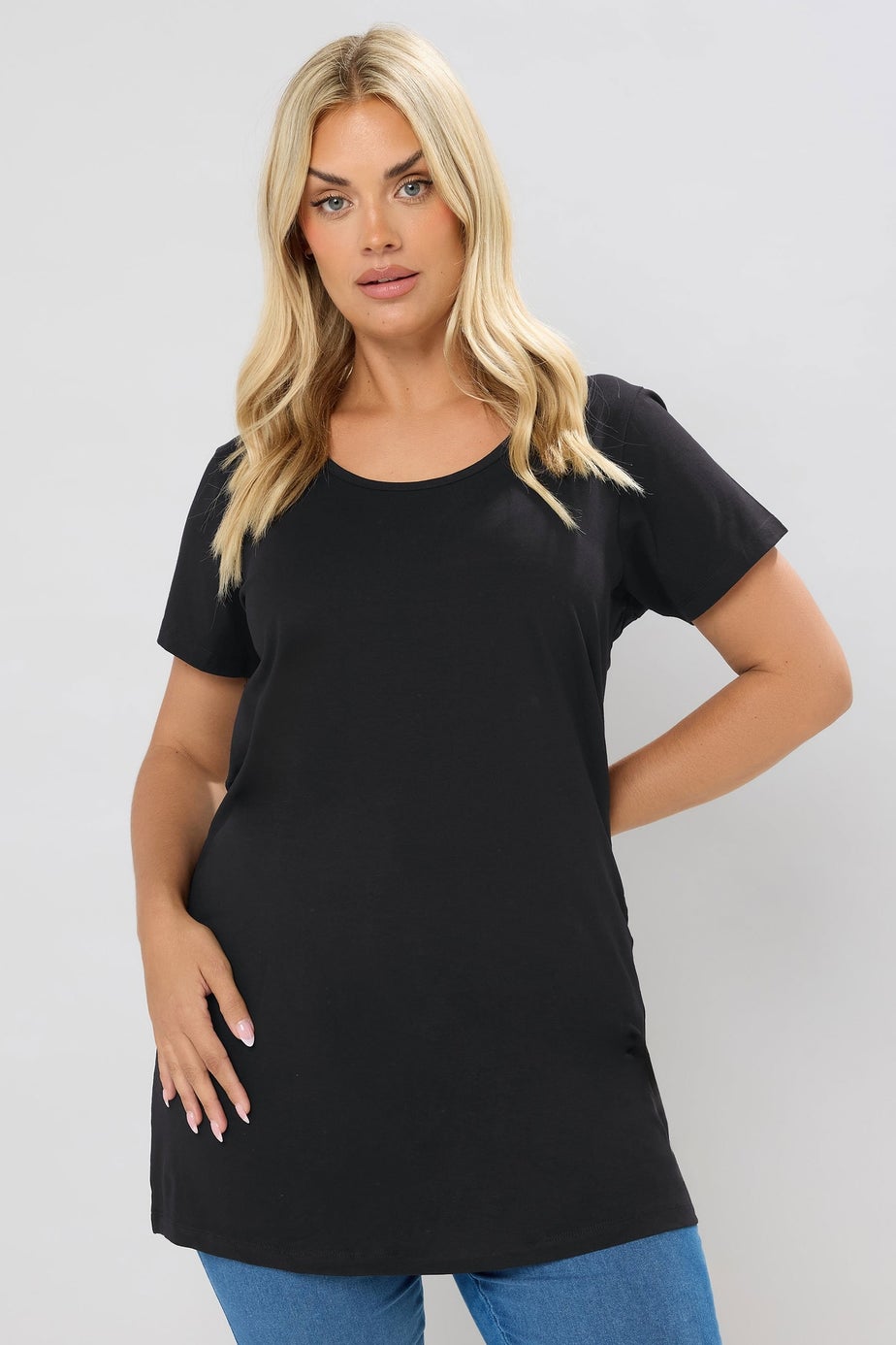 Yours Curve 2 Pack Black & White Longline T Shirts