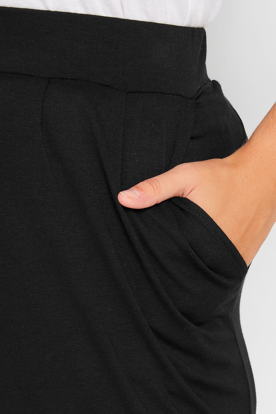 Yours Curve Black Double Pleat Jersey Stretch Joggers