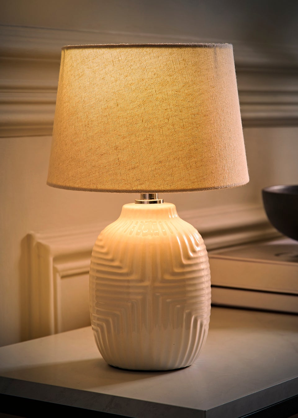 ValueLights Harrison Tapered Lamp Shade Geometric Ribbed Pattern Gloss Small Table Lamp
