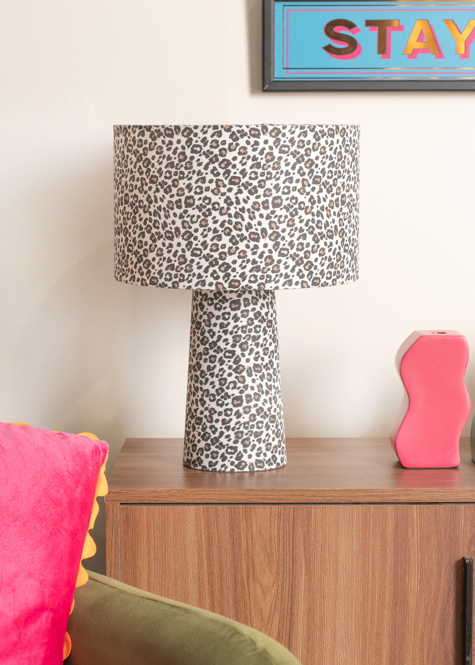 ValueLights Bertie Leopard Print Full Fabric Table Lamp