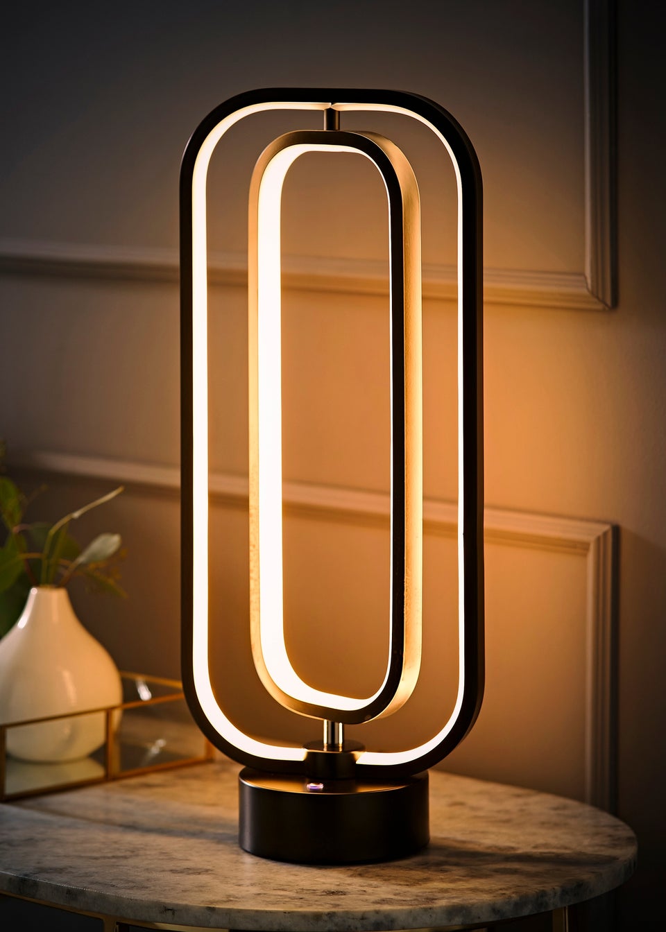 ValueLights Infinity Matte Black LED Table Lamp