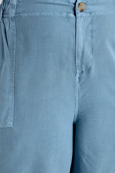 Yours Curve Light Blue Chambray Pull On Shorts