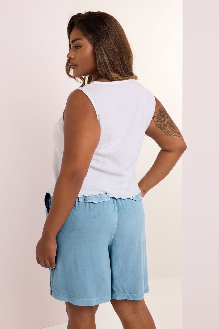 Yours Curve Light Blue Chambray Pull On Shorts