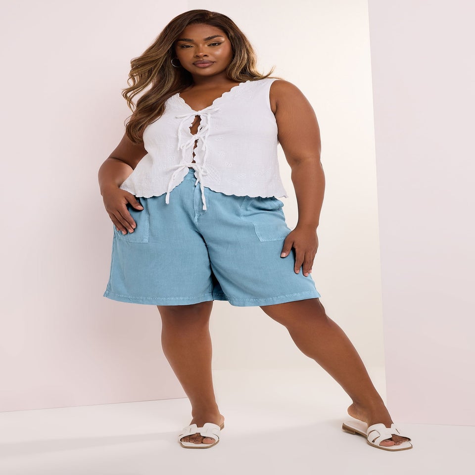 Yours Curve Light Blue Chambray Pull On Shorts