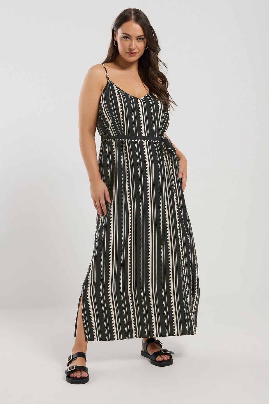 Yours Curve Black Zig Zag Bead Detail Maxi Dress