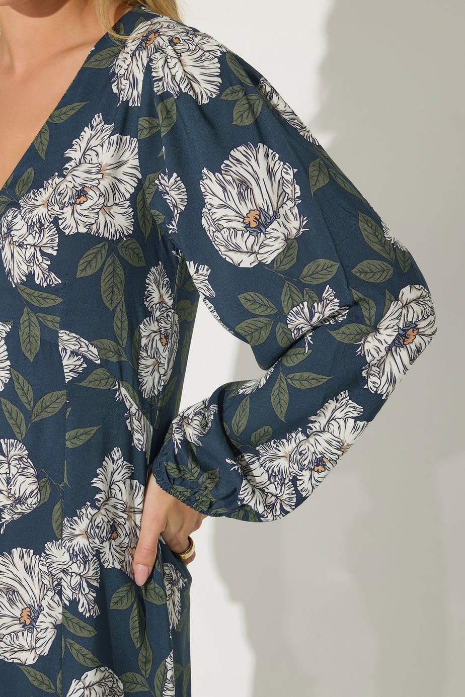 PixieGirl Petite Navy Blue Floral Midi Tea Dress