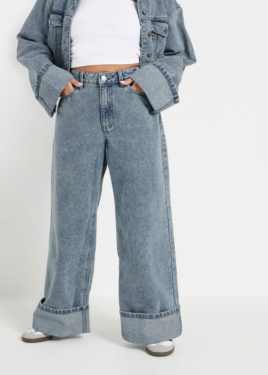 PixieGirl Petite Blue Wash Denim Turn Up Jeans