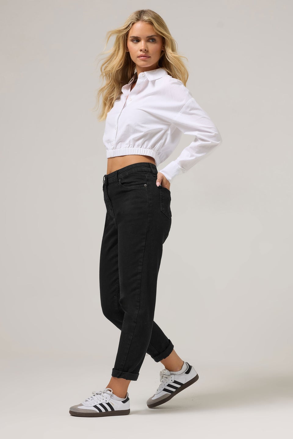 PixieGirl Petite Black Stretch Denim Mom Jeans