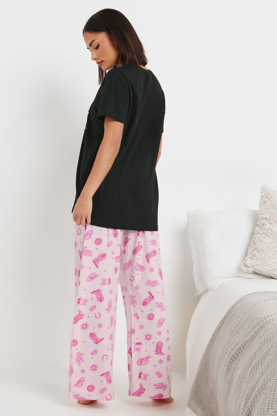 PixieGirl Petite Hot Pink 'Let's Go Girls' Cowboy Slogan Pyjama Set