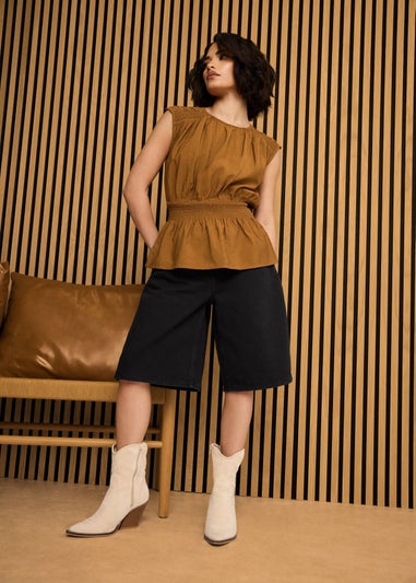 PixieGirl Petite Black Denim Jorts