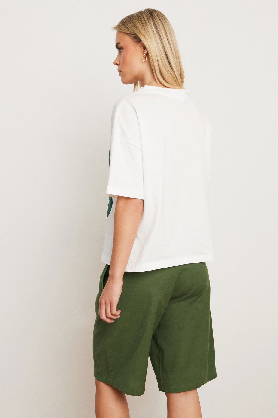 PixieGirl Petite Khaki Green Linen Bermuda Shorts