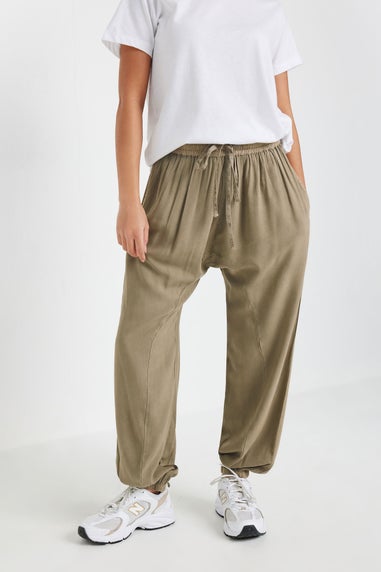 PixieGirl Petite Brown Seam Detail Cuffed Trousers