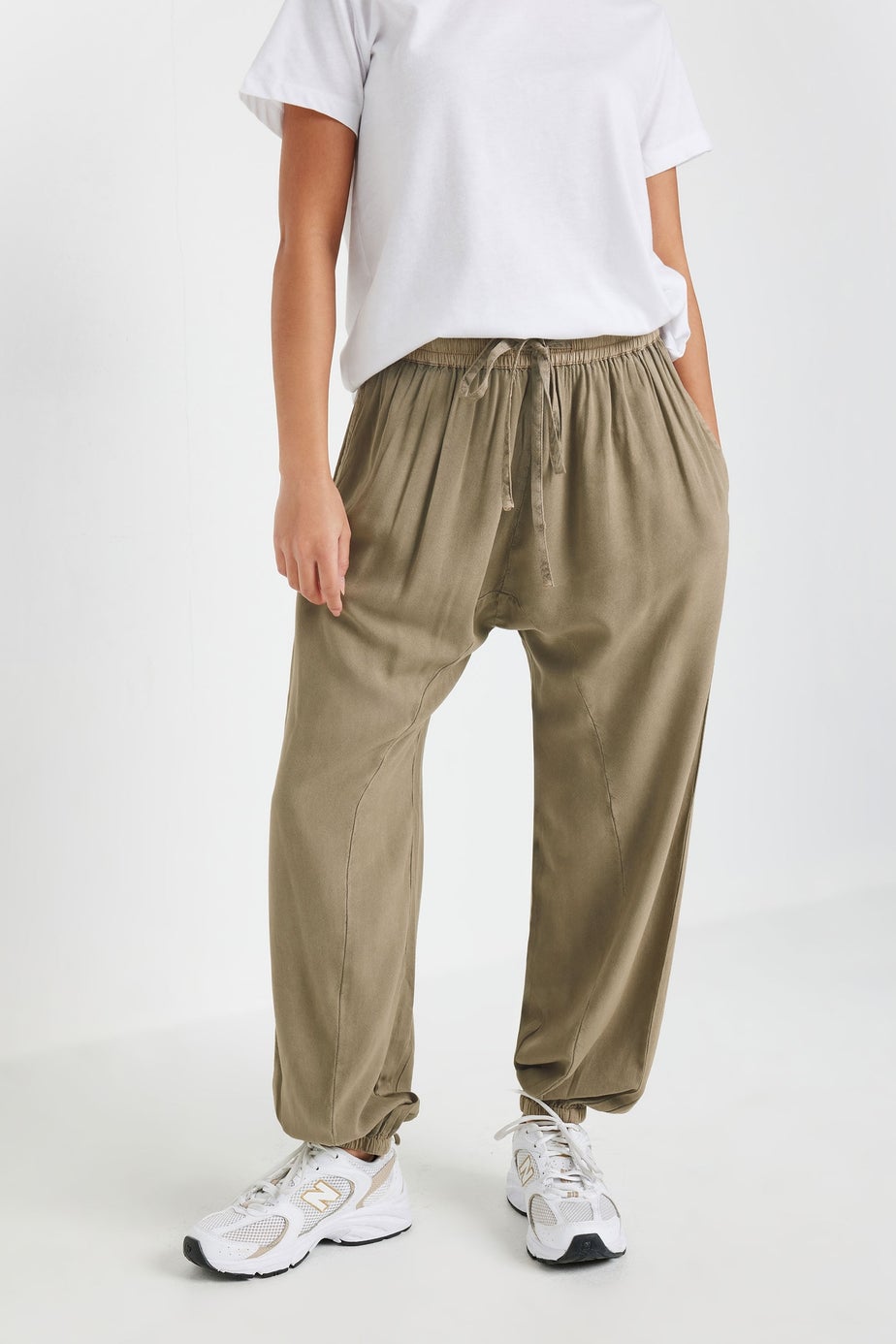 PixieGirl Petite Brown Seam Detail Cuffed Trousers