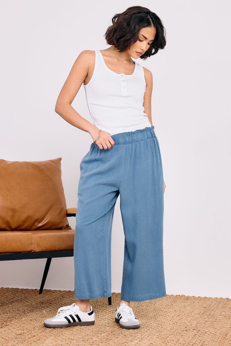 PixieGirl Petite Blue Acid Wash Cropped Trousers