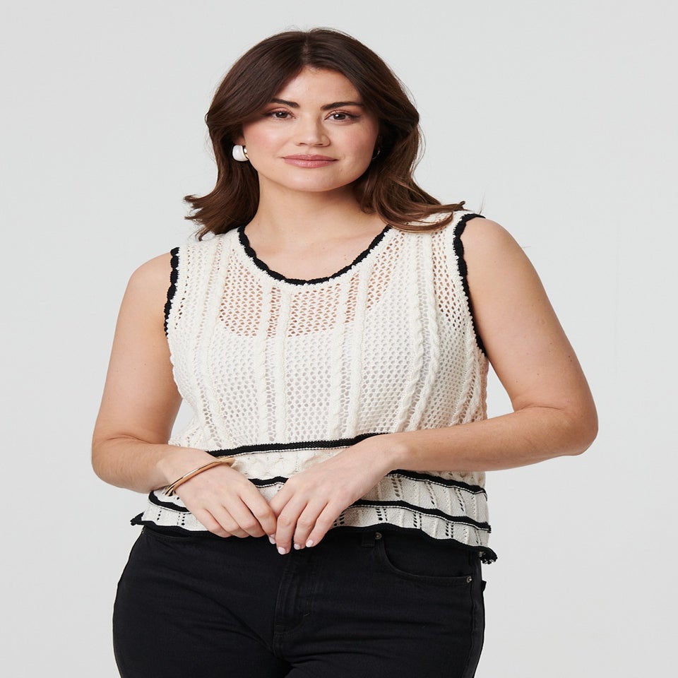 Izabel London White Textured Knit Contrast Trim Cropped Vest