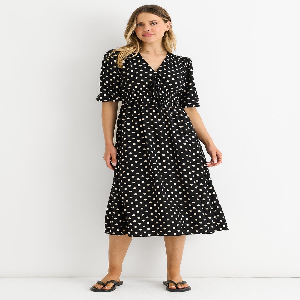 Gini London Black Spot Print Shirred Waist Shift Midi Dress