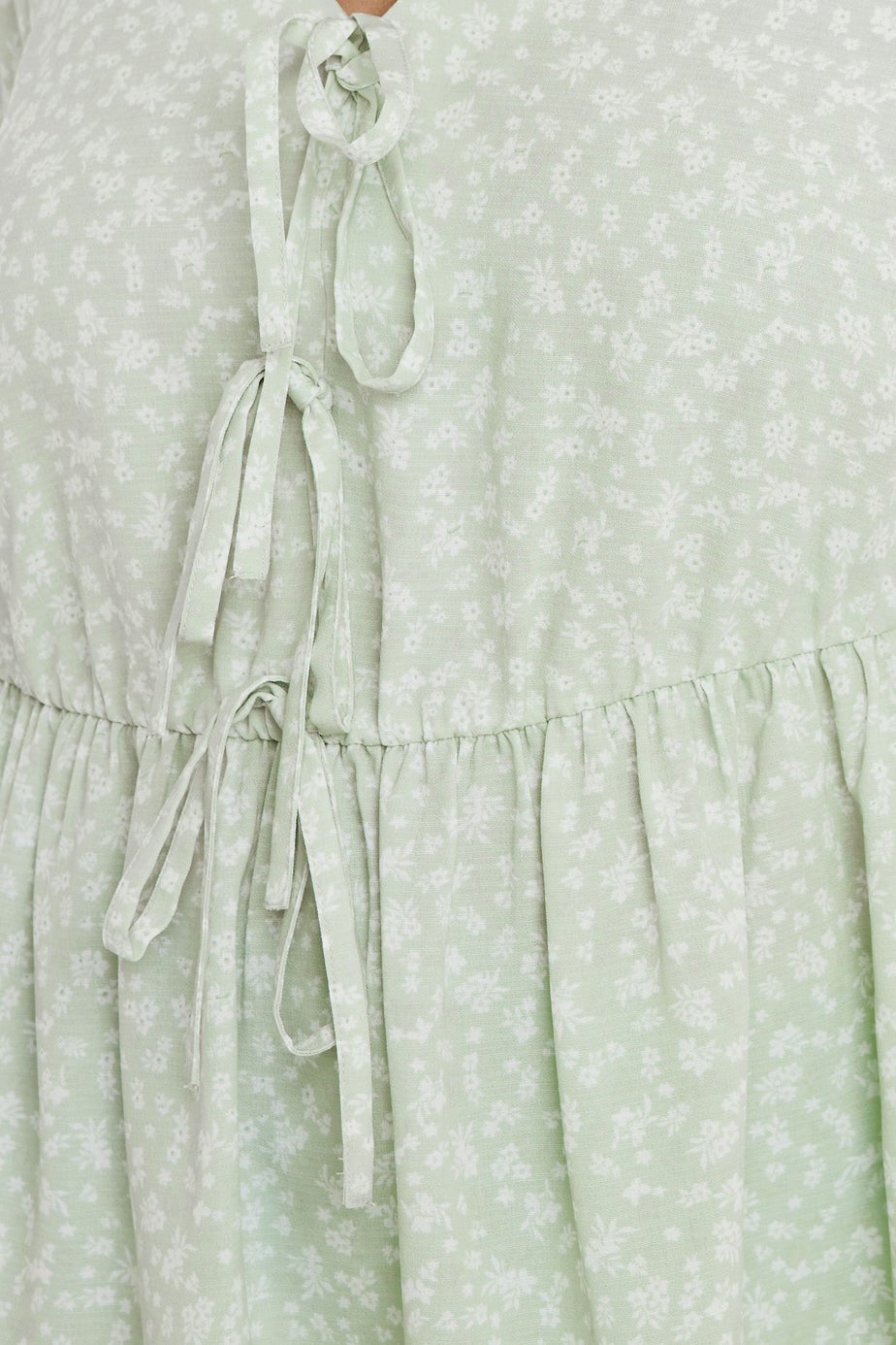 Yours Curve Sage Green Ditsy Floral Tie Front Peplum Top