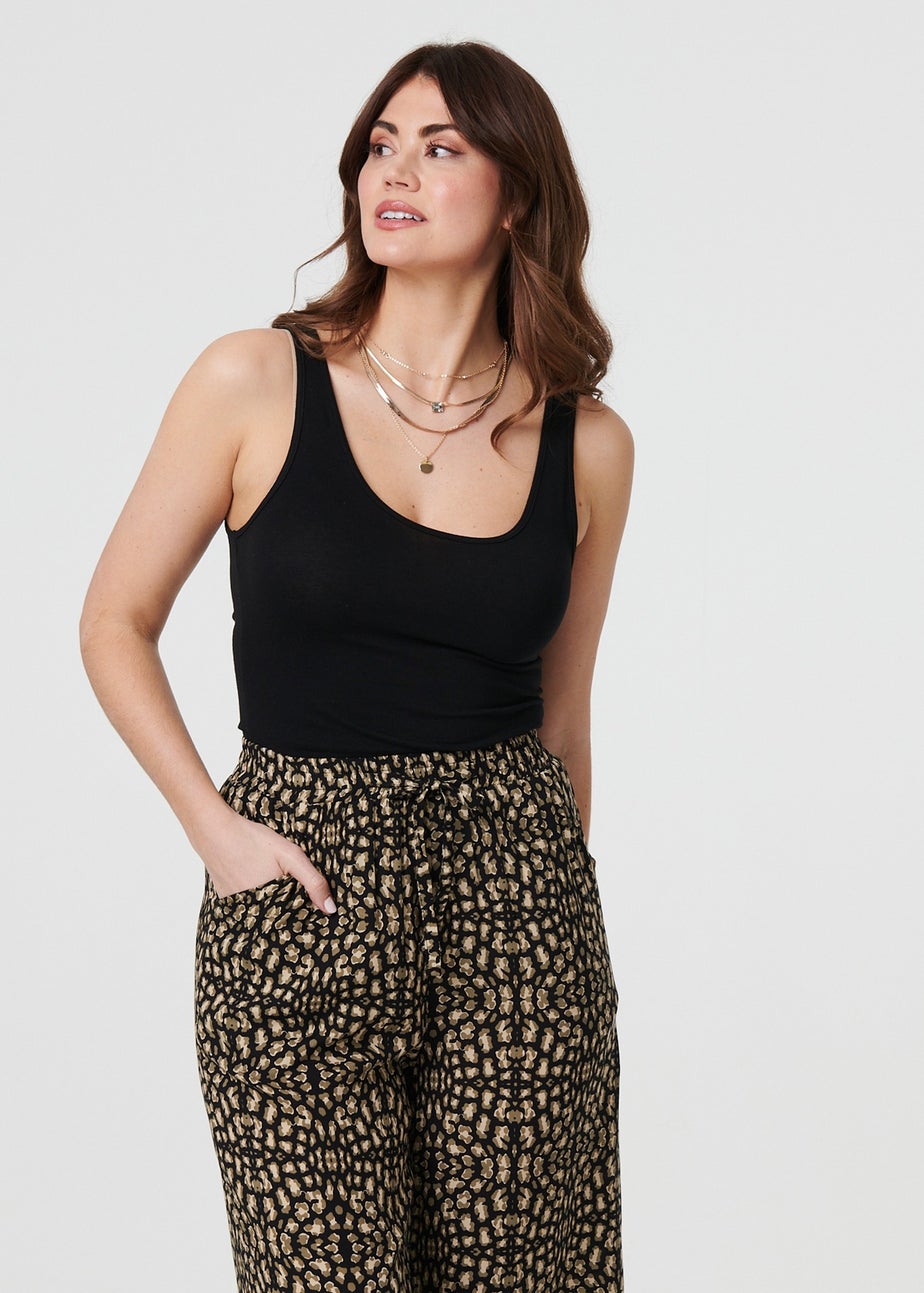 Izabel London Black Printed Drawstring Waist Crop Trousers