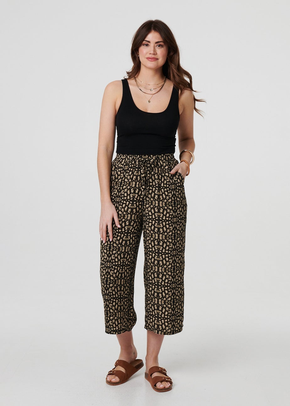 Izabel London Black Printed Drawstring Waist Crop Trousers