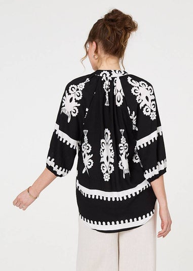 Izabel London Black Ikat Print 3/4 Sleeve Relaxed Blouse