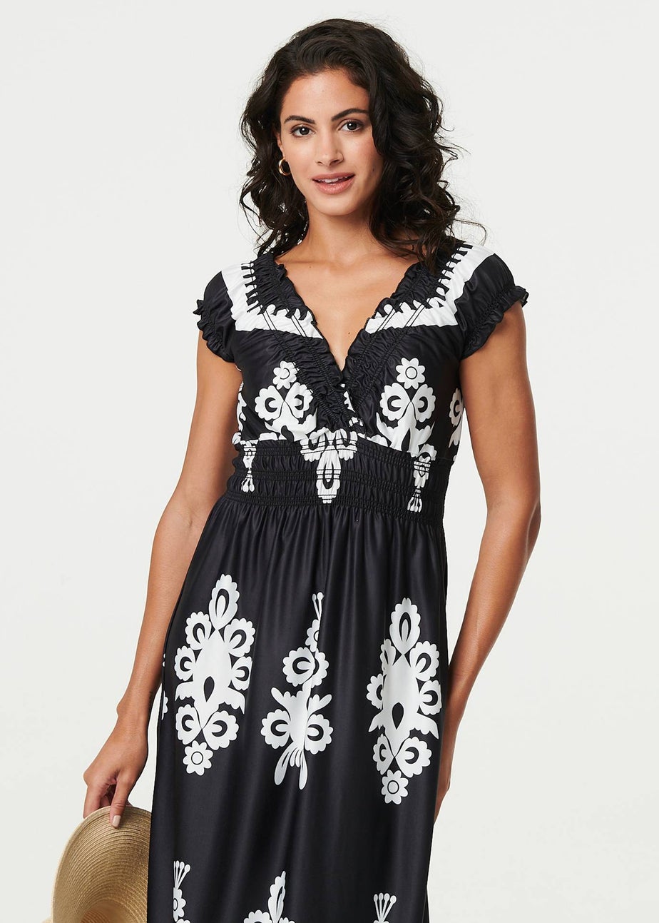 Izabel London Black Ikat Print Ruched Cap Sleeve Maxi Dress