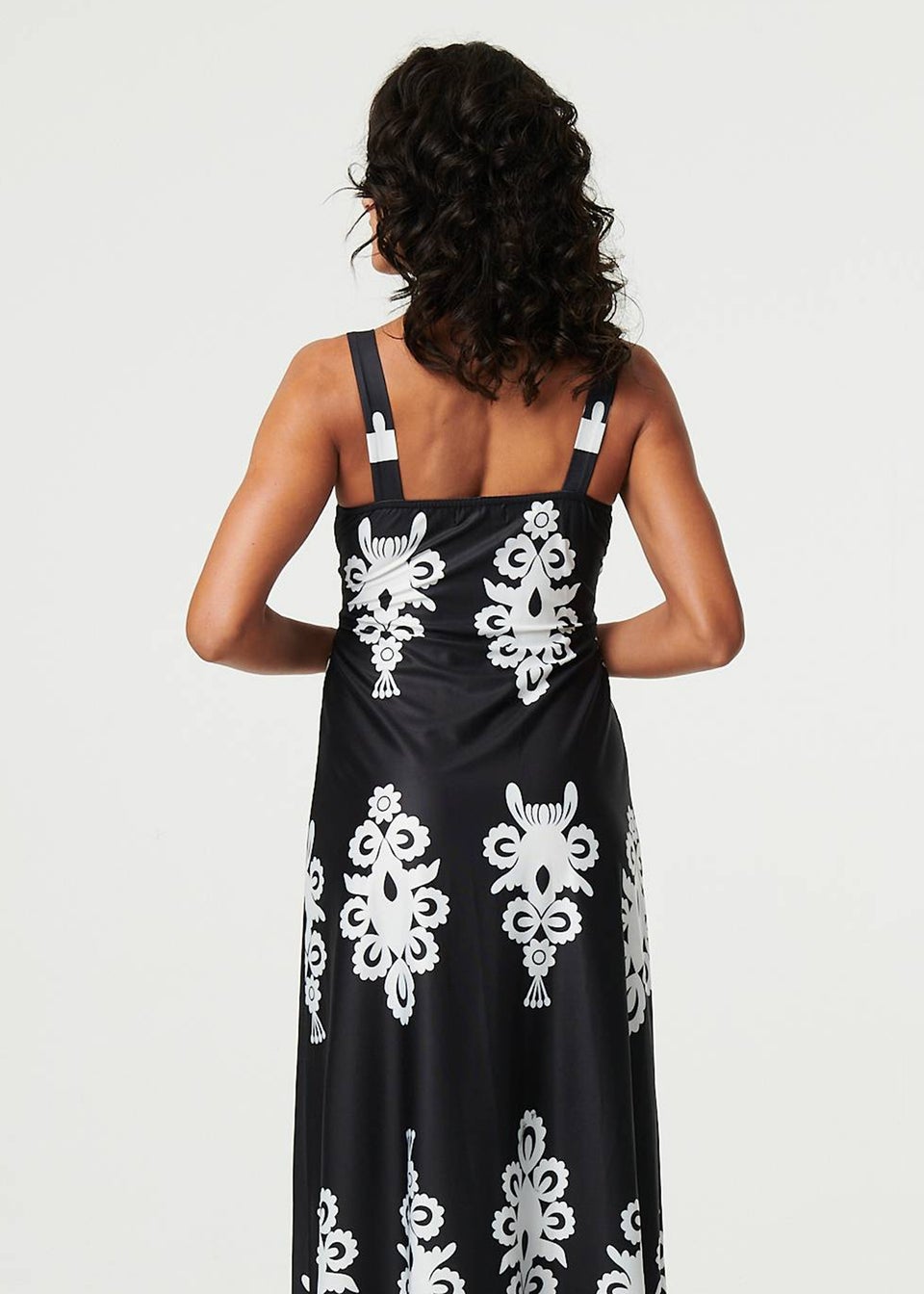 Izabel London Black Ikat Print Sleeveless Empire Maxi Dress