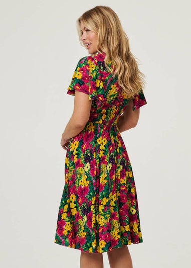 Izabel London Green Floral Shirred Short Sleeve Midi Dress