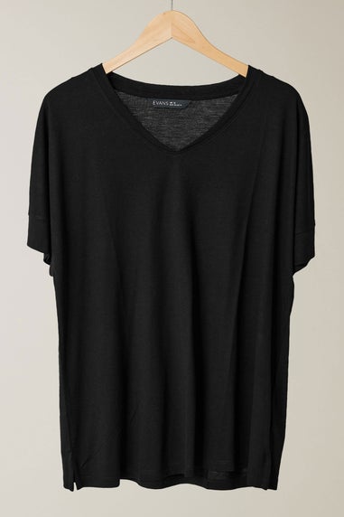 Evans Curve Black V-Neck Modal Rich T-Shirt