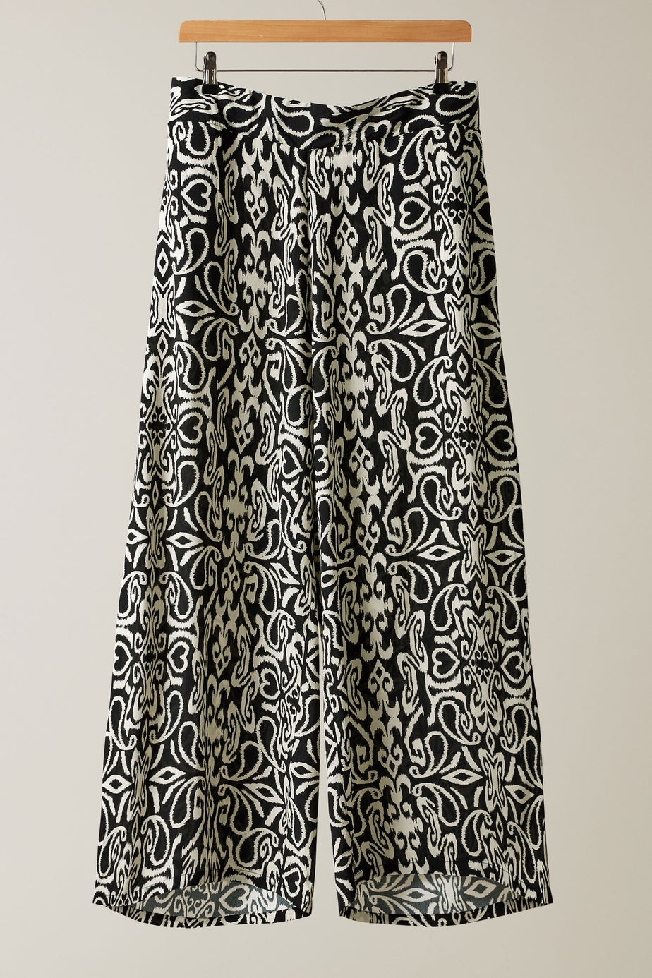 Evans Curve Black & White Abstract Print Wide Leg Trousers