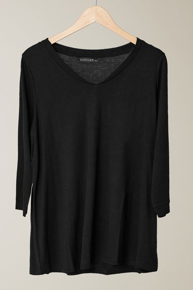 Evans Curve Black V-Neck Modal Rich Top
