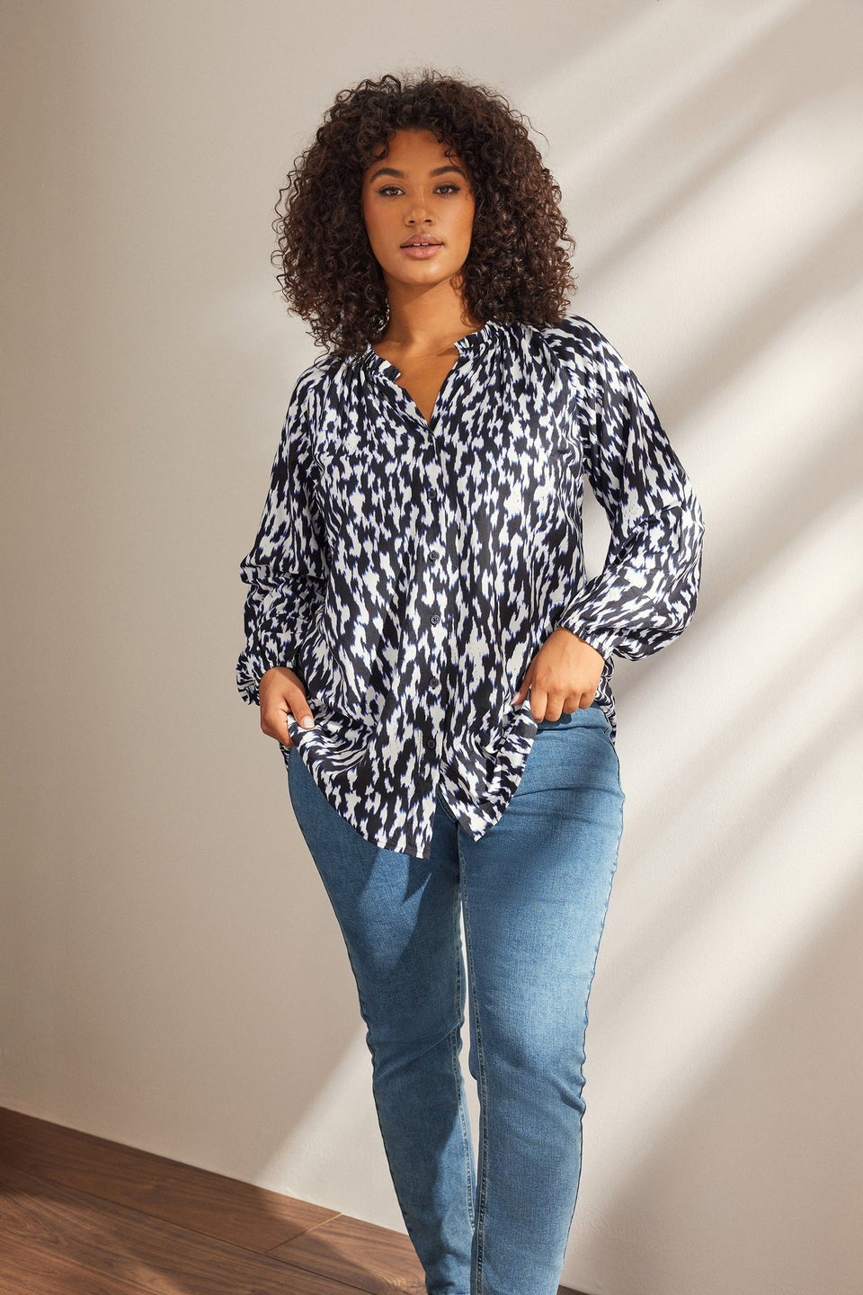 EVANS Curve Black & White Abstract Print Frill Neck Blouse