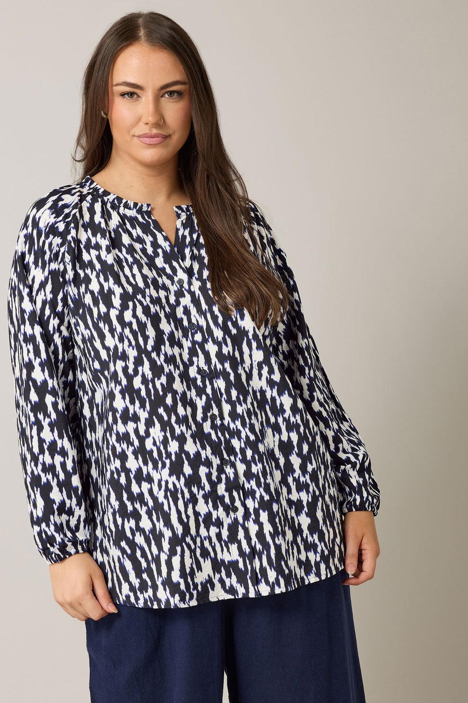 EVANS Curve Black & White Abstract Print Frill Neck Blouse