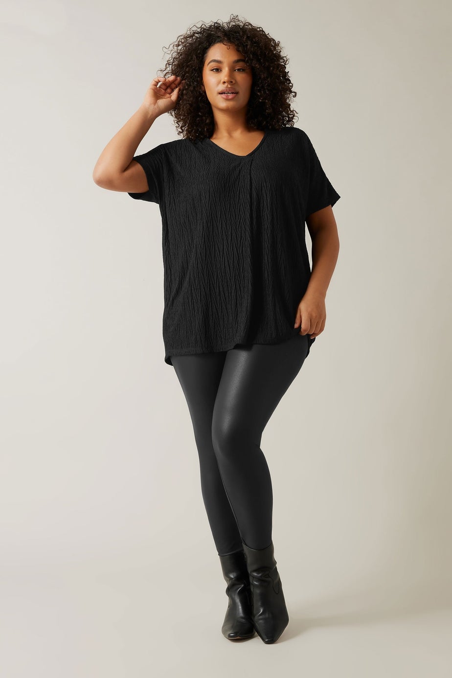 Evans Curve Black Plisse Pleat Front Top