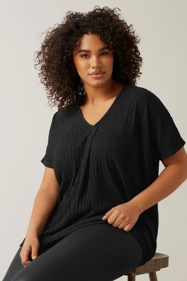 Evans Curve Black Plisse Pleat Front Top