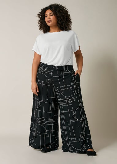 Evans Curve White Crochet Shoulder Modal Rich T-Shirt