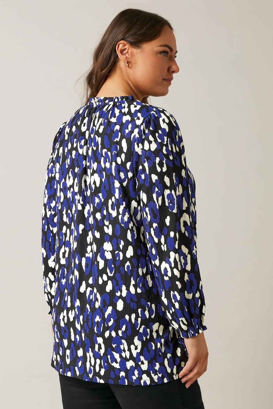 EVANS Curve Blue Animal Print Jersey Crepe Blouse