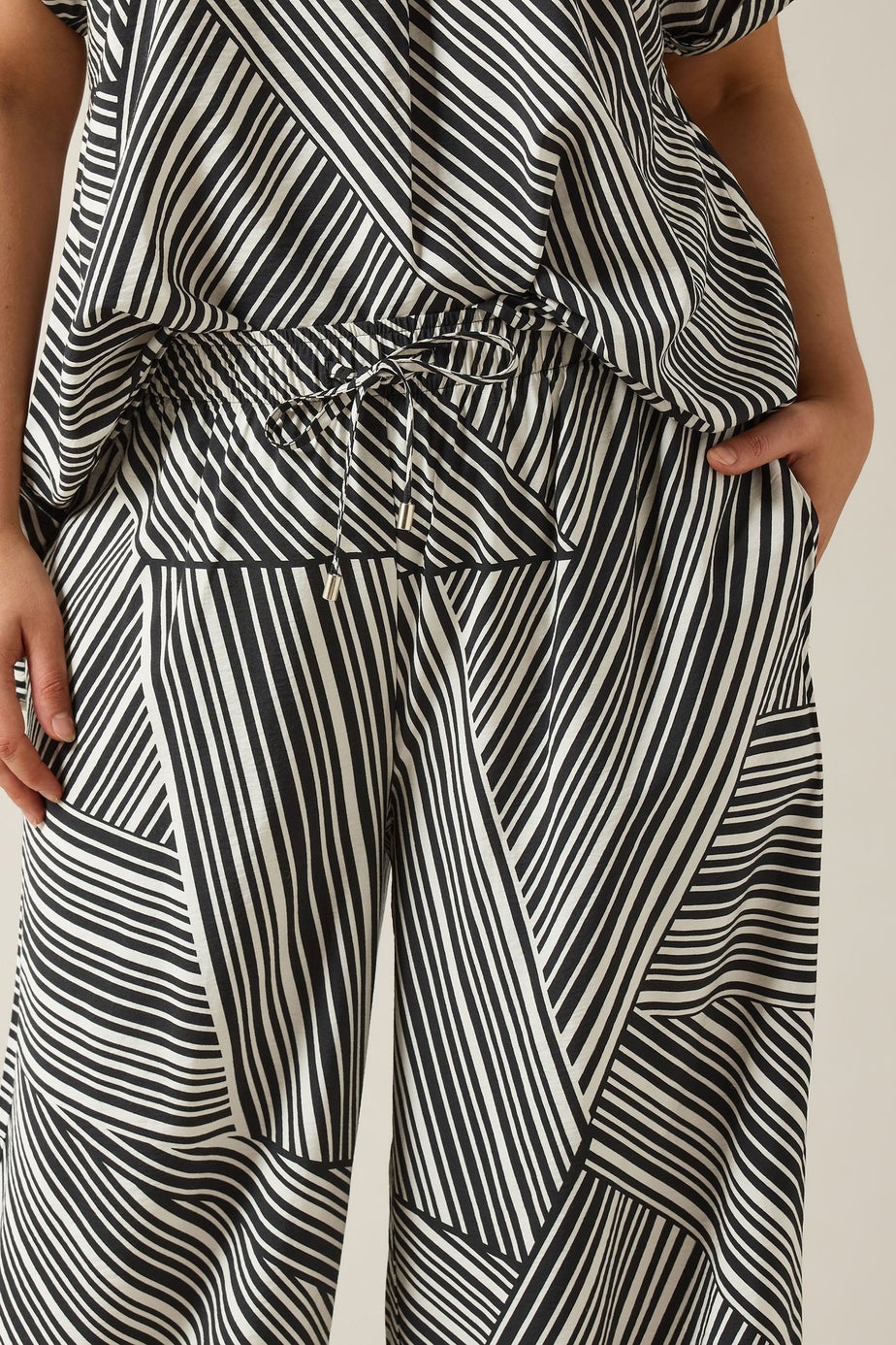 Evans Curve Black Stripe Print Wide Leg Trousers