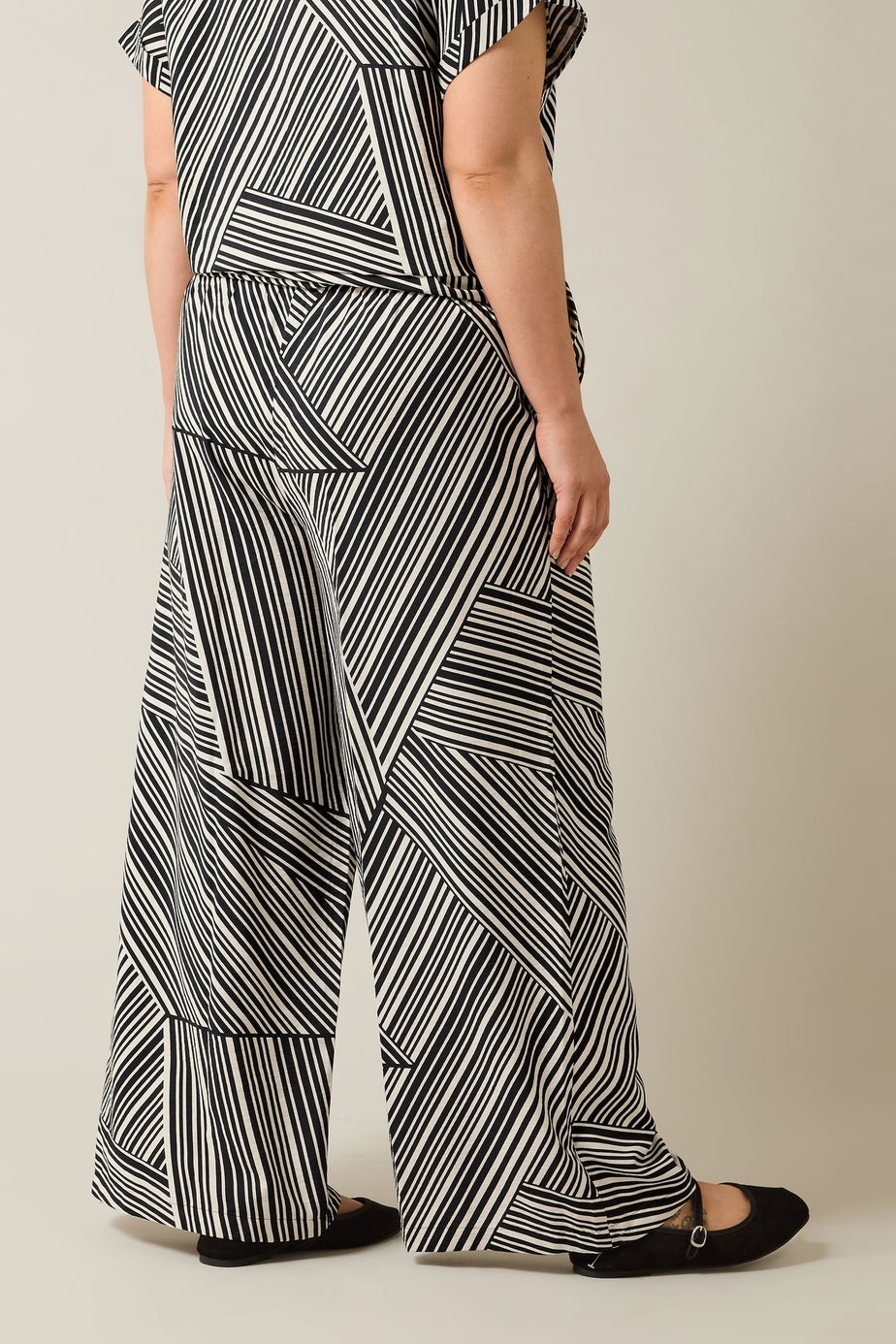 Evans Curve Black Stripe Print Wide Leg Trousers
