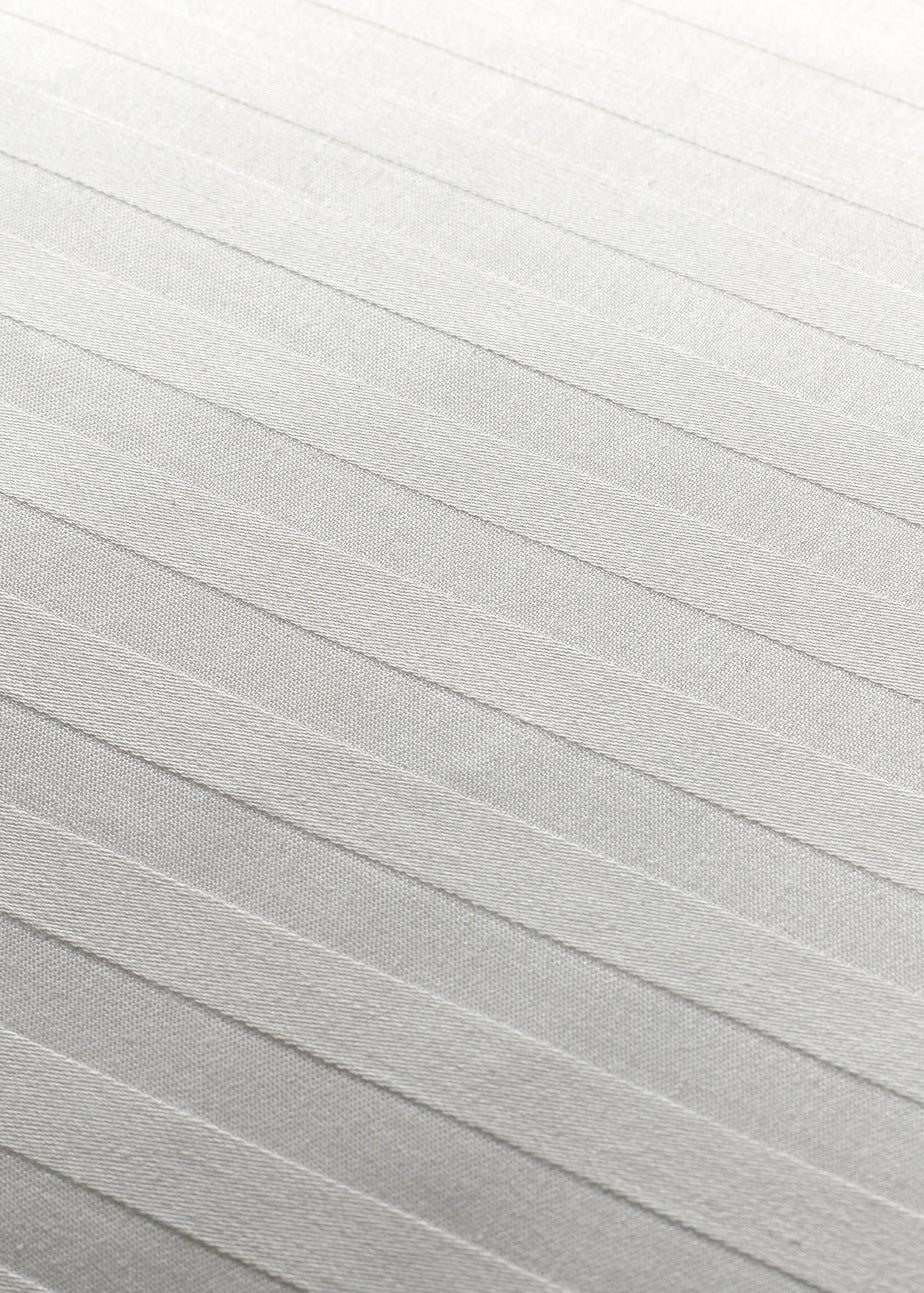 Downland White Firm Pillow